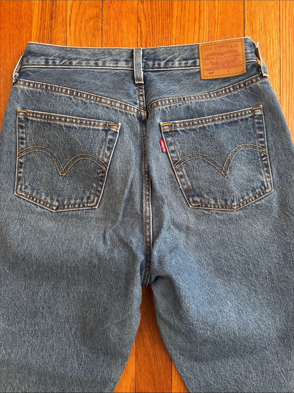 Levi's Straight Leg Blue Denim Jeans - Picture 2 of 8